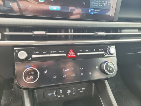 Used 2025 Hyundai Tucson SEL FWD image 24