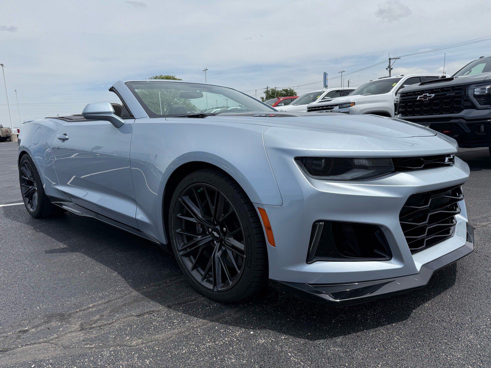 Used 2017 Chevrolet Camaro ZL1 RWD image 16