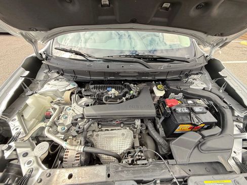 Used 2018 Nissan Rogue S FWD image 32