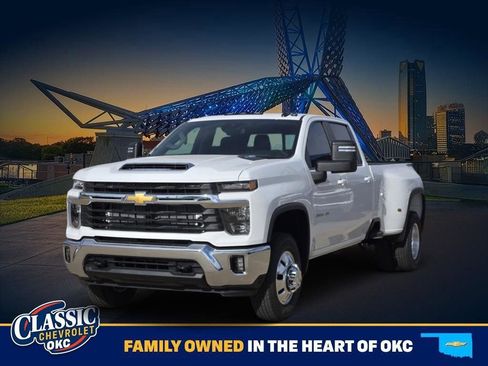 New 2026 Chevrolet Silverado 3500 LT w/ Convenience Package AWD/4WD image 4