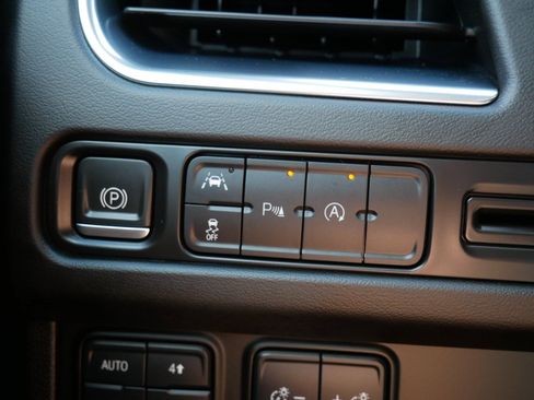 Used 2023 Chevrolet Tahoe RST AWD/4WD image 30