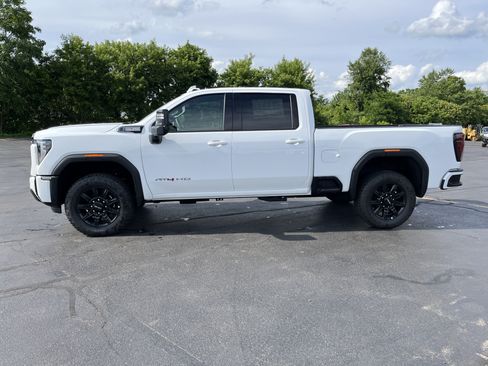 New 2026 GMC Sierra 2500 AT4 w/ AT4 Premium Plus Package AWD/4WD image 4