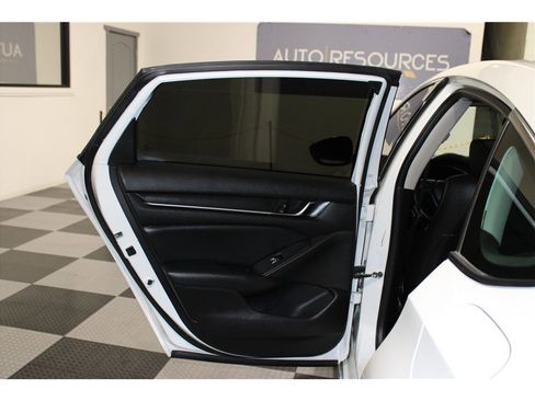 Used 2020 Honda Accord EX image 13