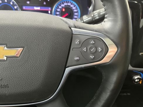 Used 2022 Chevrolet Traverse LT AWD/4WD image 17