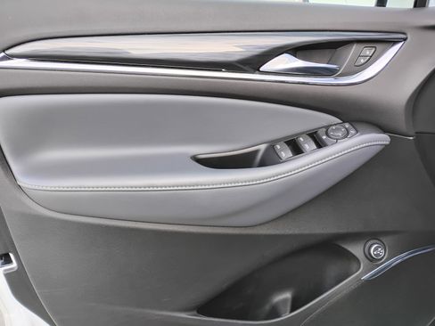 Used 2023 Buick Enclave Essence w/ Sport Touring Edition image 15