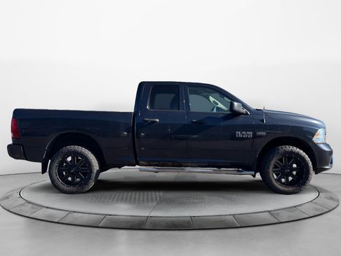 Used 2017 RAM 1500 Express AWD/4WD image 1