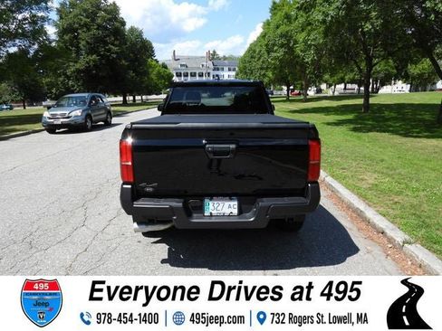 Used 2024 Toyota Tacoma SR AWD/4WD image 4