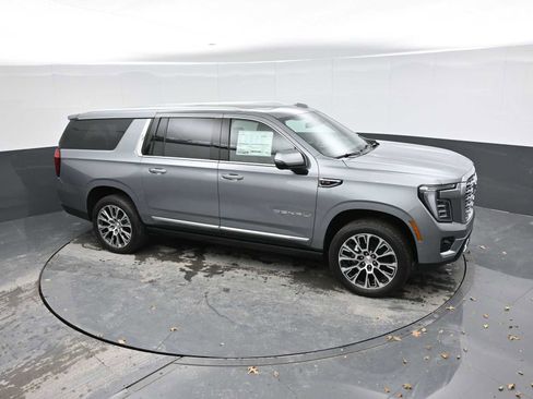 New 2026 GMC Yukon XL Denali w/ Sun & Power Step Package image 35