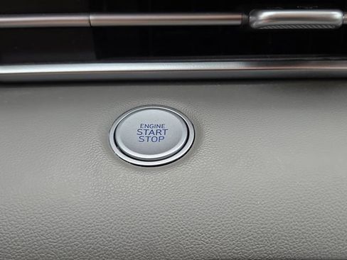 Used 2023 Hyundai Elantra SEL FWD image 12