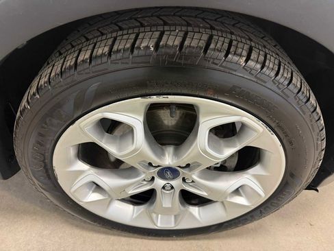 Used 2015 Ford Escape Titanium w/ Equipment Group 301A AWD/4WD image 12