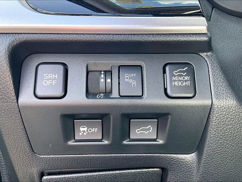 Used 2018 Subaru Forester 2.5i Touring w/ Popular Package #2 AWD/4WD image 16