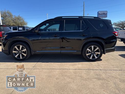 Used 2023 Honda Pilot Touring image 4
