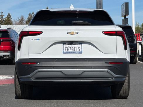 Used 2026 Chevrolet Blazer EV LT FWD image 6