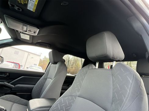 Used 2025 Toyota Tacoma SR image 22