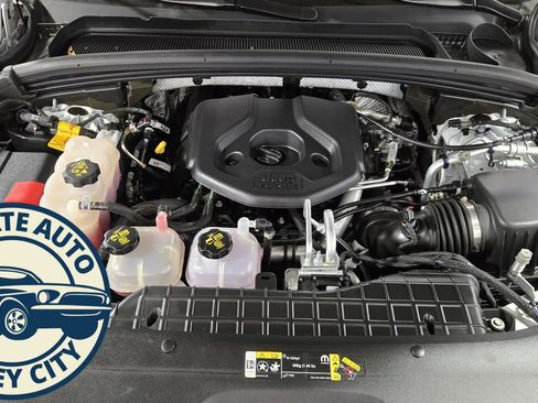 Used 2022 Jeep Grand Cherokee Limited 4xe image 37