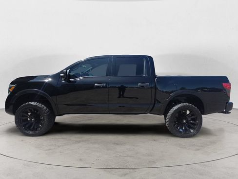 Used 2021 Nissan Titan PRO-4X w/ Pro-4x Convenience Package AWD/4WD image 8