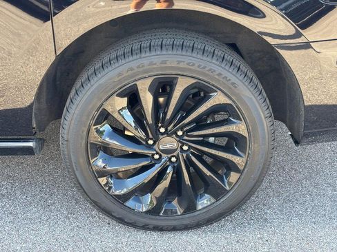 Certified 2021 Lincoln Navigator L Reserve AWD/4WD image 10
