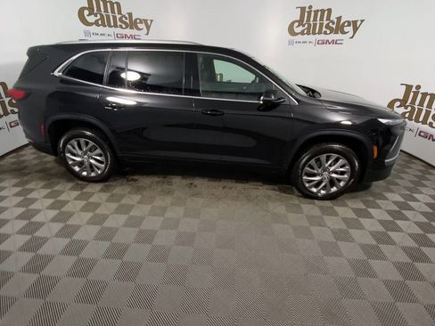 Used 2026 Buick Enclave Preferred w/ Power Package image 9