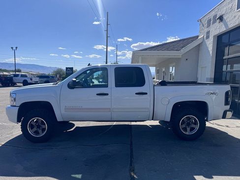 Used 2010 Chevrolet Silverado 1500 LT AWD/4WD image 6