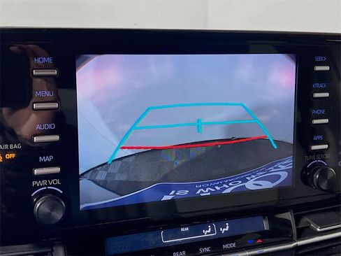 Certified 2022 Toyota Sienna LE image 13