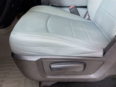 Used 2014 RAM 1500 Express RWD image 9