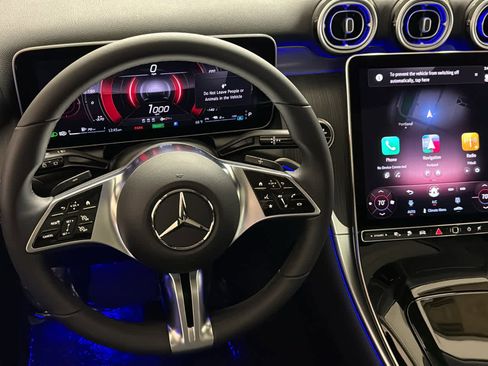 New 2025 Mercedes-Benz GLC 350e 4MATIC image 24