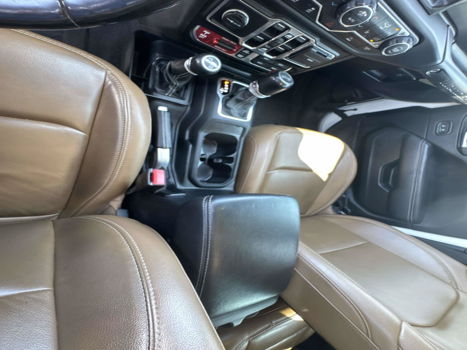 Used 2021 Jeep Wrangler Unlimited Rubicon AWD/4WD image 23