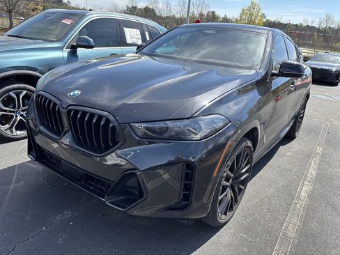 Used 2024 BMW X6 xDrive40i w/ Executive Package image 12