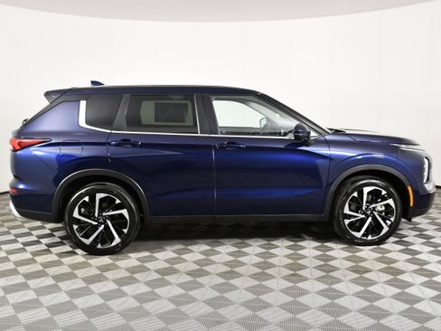 Used 2024 Mitsubishi Outlander SE image 5