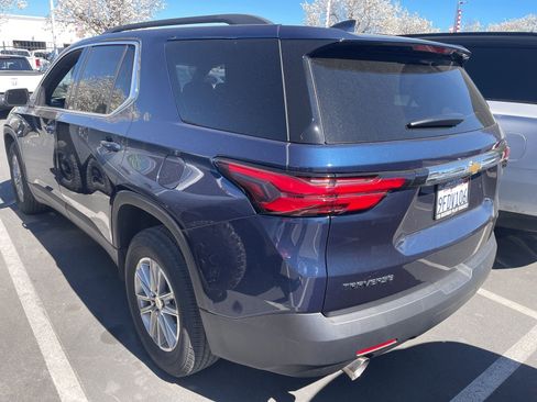 Certified 2023 Chevrolet Traverse LT image 2