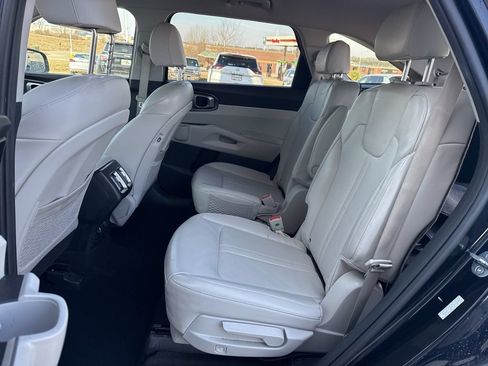 Used 2023 Kia Sorento EX AWD/4WD image 21