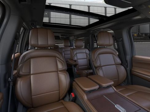 New 2026 Lincoln Navigator L Reserve AWD/4WD image 11