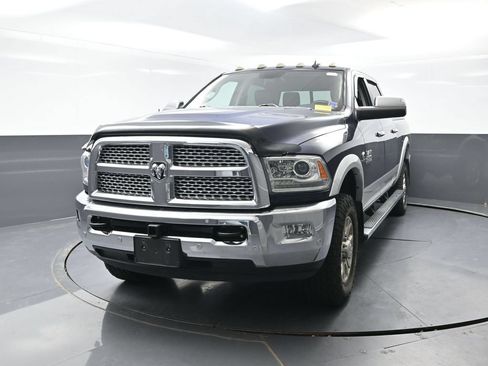Used 2018 RAM 2500 Laramie w/ Snow Chief Group AWD/4WD image 5