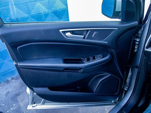 Used 2020 Ford Edge SEL AWD/4WD image 11