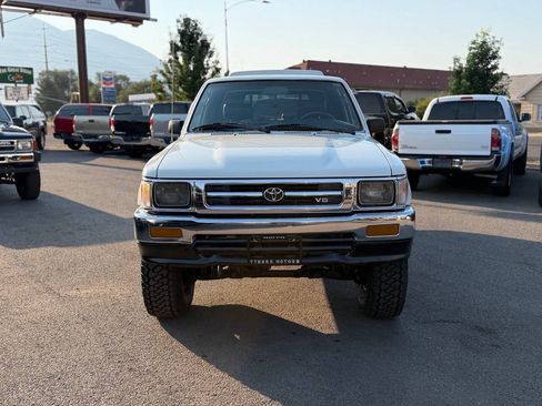 Used 1992 Toyota Pickup Deluxe AWD/4WD image 80