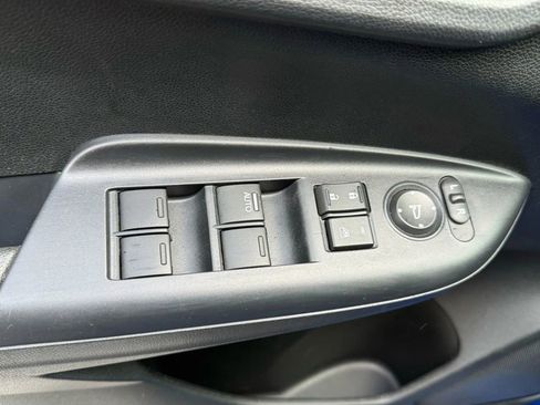 Used 2017 Honda Fit LX image 8