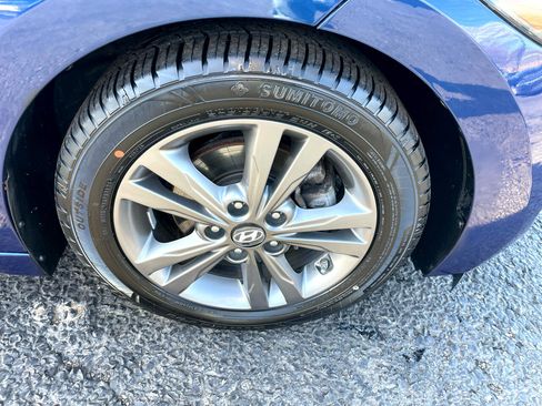 Used 2017 Hyundai Elantra Value Edition w/ Cargo Package image 13