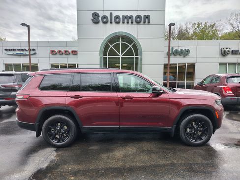 New 2026 Jeep Grand Cherokee L 4WD image 1