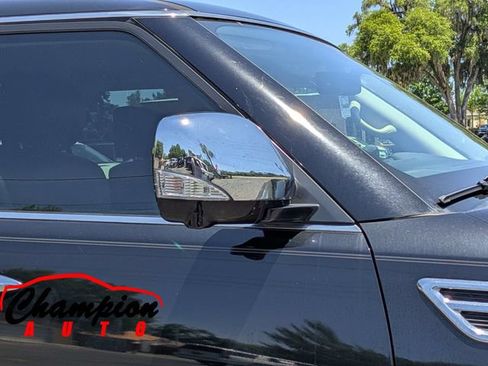 Used 2020 Nissan Armada Platinum w/ Captain's Chairs Package RWD image 14
