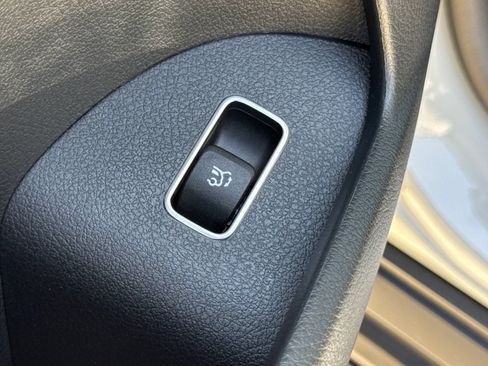 Used 2026 Mercedes-Benz GLS 450 4MATIC image 23