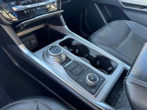 Used 2021 Ford Explorer Limited w/ Equipment Group 301A image 28