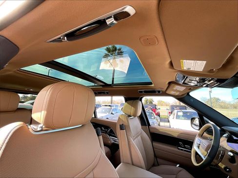 New 2025 Land Rover Range Rover Long Wheelbase SE AWD/4WD image 29