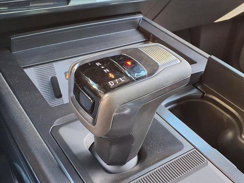 New 2026 GMC Hummer EV 4x4 Crew Cab image 12