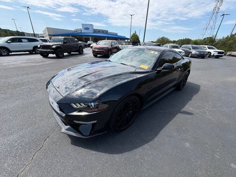 Used 2022 Ford Mustang GT Premium w/ Black Accent Package RWD image 17