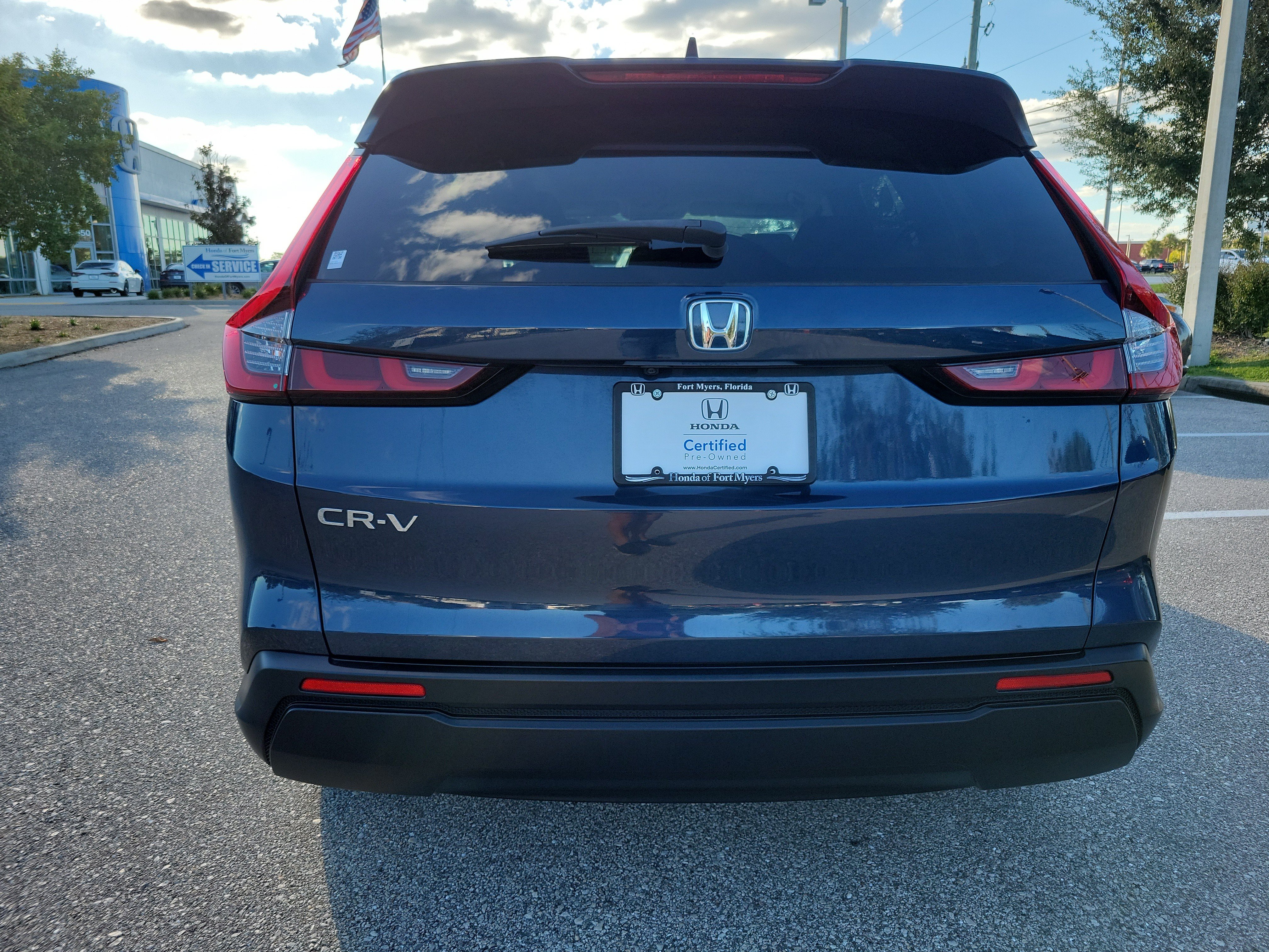 Used 2025 Honda CR-V EX image 5