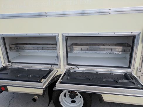 Certified 2023 Ford E-450 and Econoline 450 Super Duty w/ Power Windows & Locks Group RWD image 13