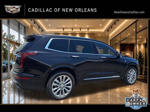 Used 2024 Cadillac XT6 Premium Luxury w/ Technology Package AWD/4WD image 3