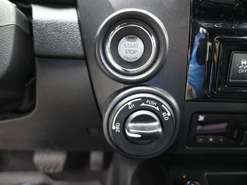 Used 2023 Nissan Titan PRO-4X w/ Pro-4x Convenience Package AWD/4WD image 40