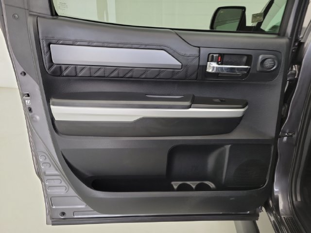 Used 2017 Toyota Tundra Platinum AWD/4WD image 13