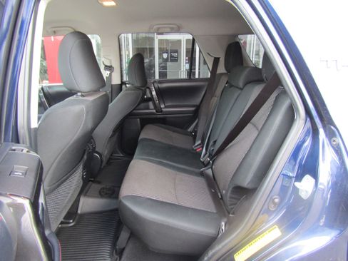Used 2019 Toyota 4Runner TRD Off-Road AWD/4WD image 12